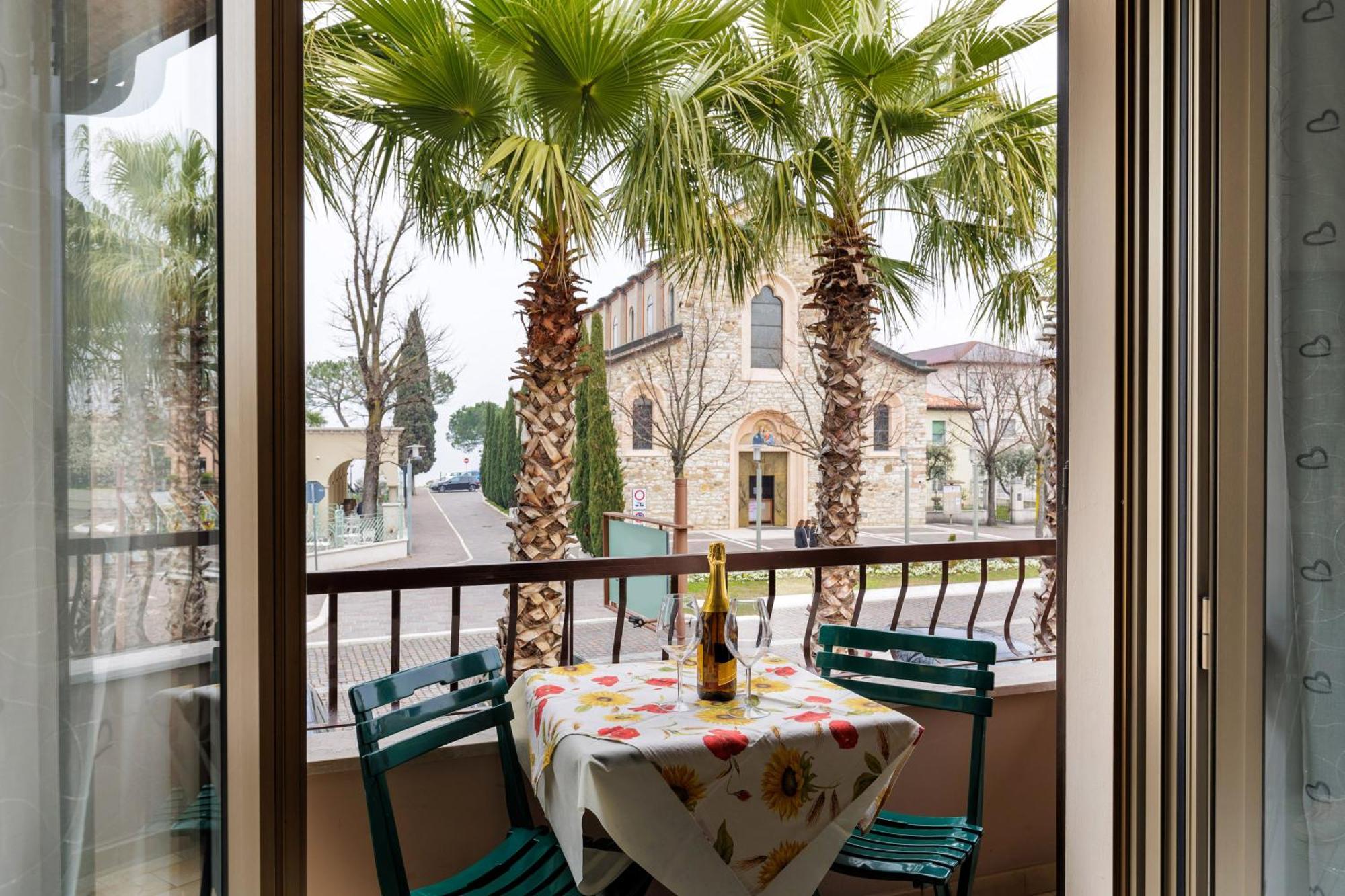 Sorridi Al Lago Sirmione Exterior photo